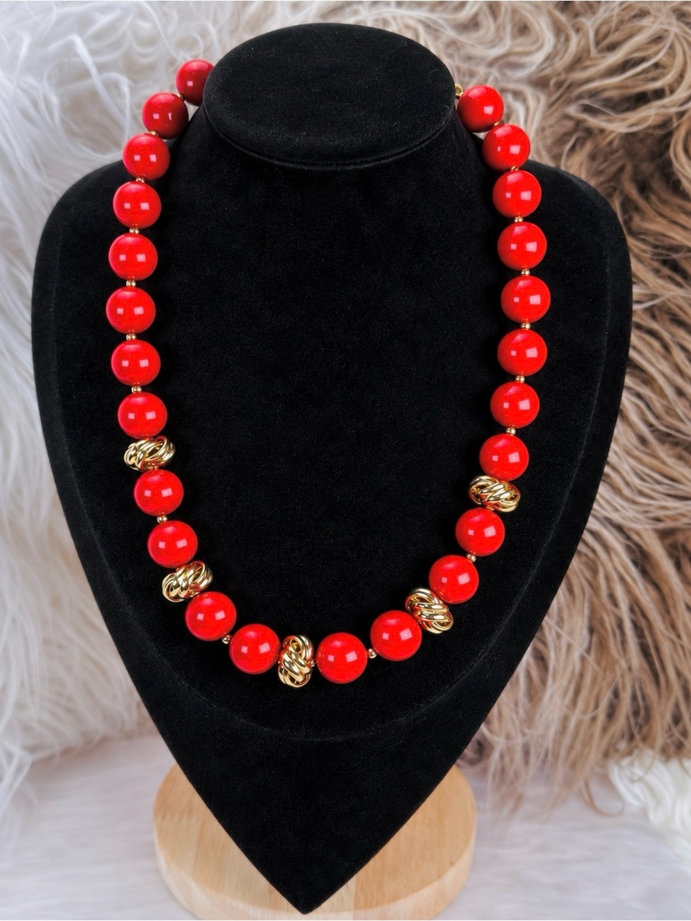 Pretty holiday, red and goldtone, costume necklace